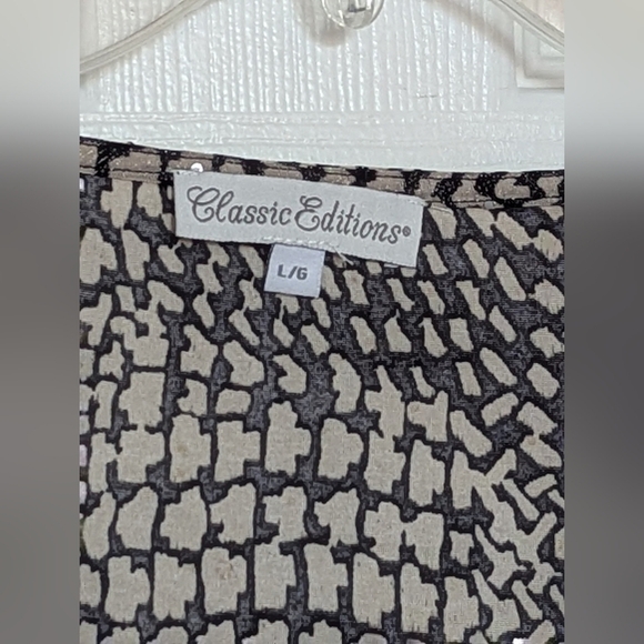 Elegant Women's (Size Large) Black & Tan Cowl Neck Rouched Shimmering Blouse/Top - Picture 15 of 16